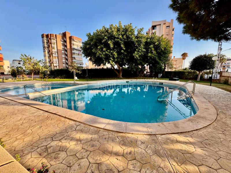 Foto 45741067-2ade-41ae-9836-fc04e4386eb1. Apartament amb aparcament piscina a Playa Muchavista Campello (el)