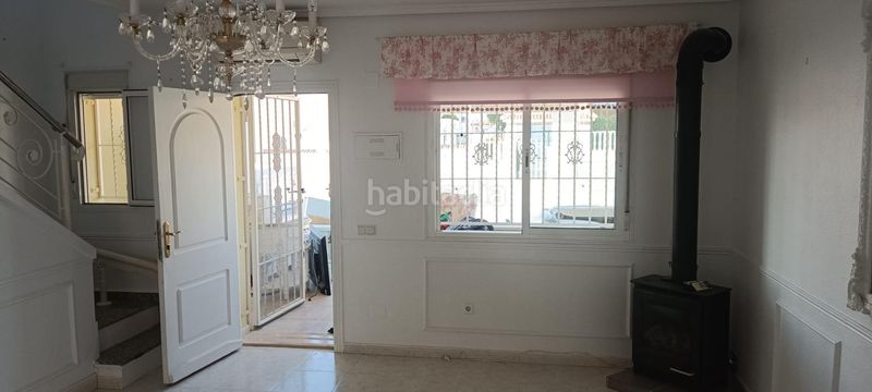 Foto e18d808a-7886-4661-9ad3-c76a8631d774. Casa adossada amb aparcament piscina a Benijófar