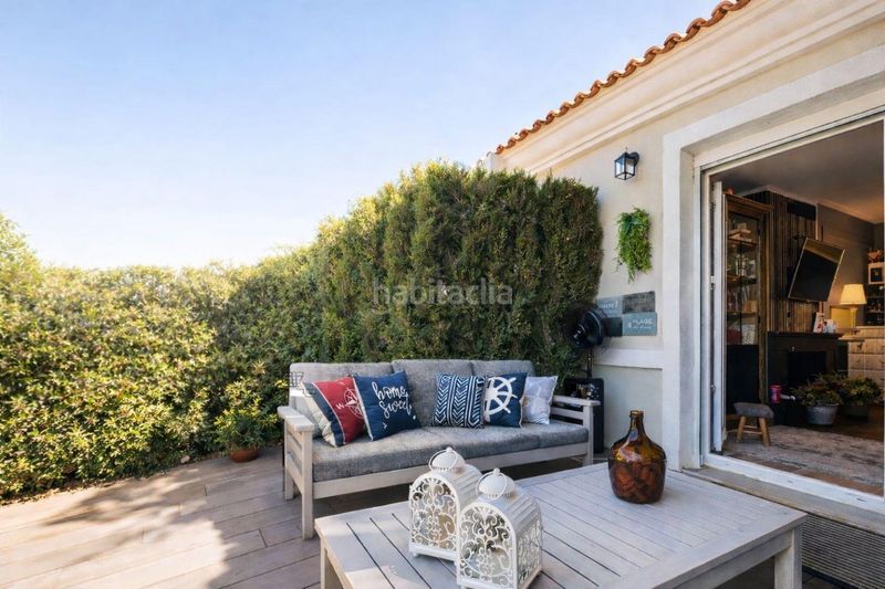 Foto 1ea7654e-d6cb-4b97-b906-e78d47b48cb5. Casa aparellada amb aparcament piscina a Bonalba-Cotoveta Mutxamel