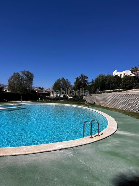 Foto a71761cc-1a10-458d-9d02-6503add34732. Casa aparellada amb aparcament piscina a Bonalba-Cotoveta Mutxamel