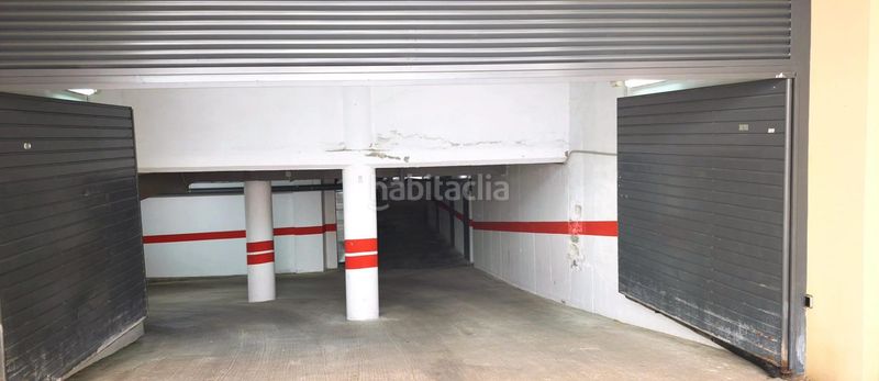 Foto ceab3242-09a0-4739-b2c5-7dbbc897d2ba. Aparcament cotxe a Centro Mutxamel