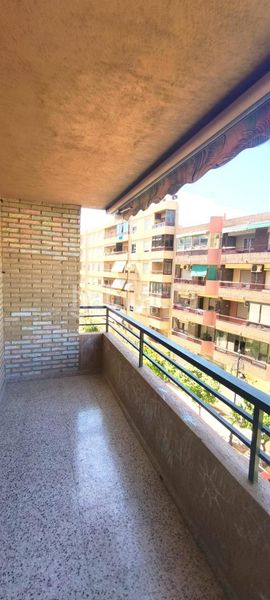 Foto dcb9ae4e-055c-46a6-8017-acfa398895bb. Apartament amb aparcament a Campello Playa Campello (el)