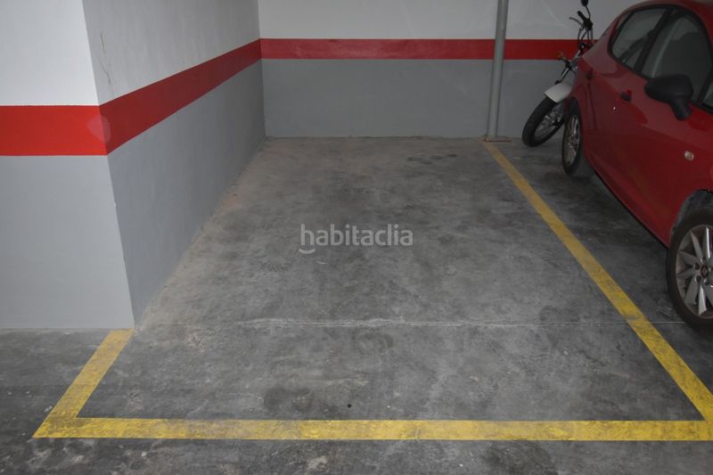 Foto 60a90d57-534b-43a2-90c8-75f2371d1377. Lloguer aparcament cotxe a Playa Muchavista Campello (el)