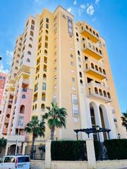 Appartement en Zona Playa de los Locos. Apartamento de 3 dormitorios con vistas al mar