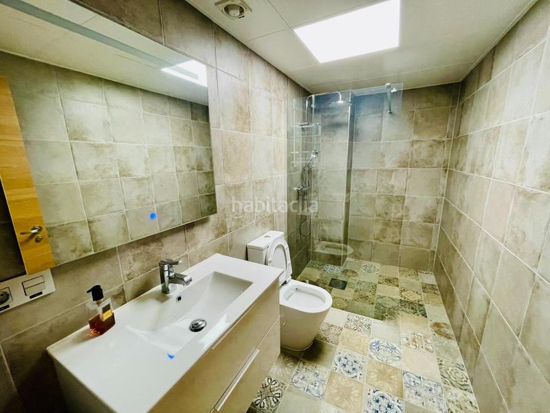 Foto 42a63405-1c0d-4e6f-8085-b99c821aa322. Location local commercial dans Avenida Habaneras - Curva de Palangre Torrevieja