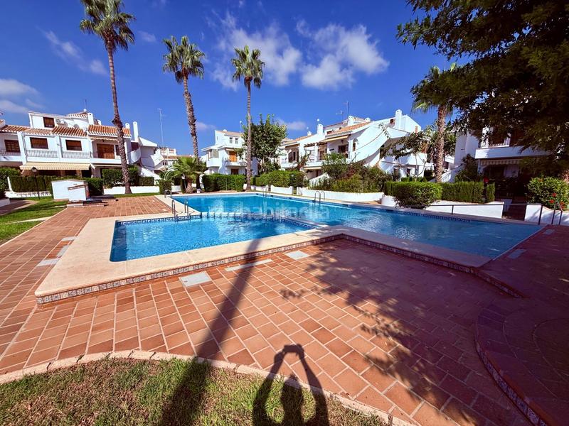 Foto 79f12b49-51d8-4c09-9014-aa7da28a2909. Casa in calle mar menor 4 in Pueblo Latino Pilar de la Horadada