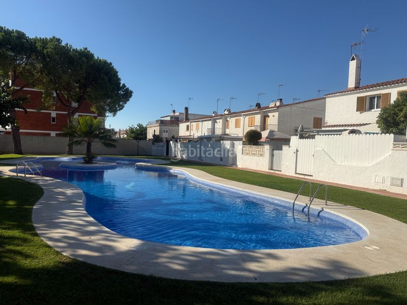 Foto c12191cc-f681-4568-a468-7b1a85c90755. Casa adosada acogedor chalet adosado - ¡a solo 400m de la playa! en Creixell