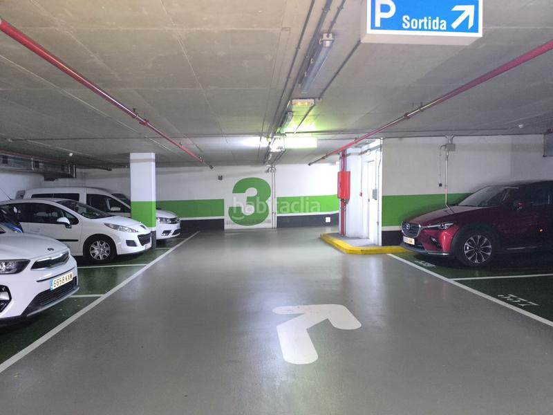 Foto a48c41f7-4006-471c-9674-93fc0e26ca7a. Parking coche en plaça de garrigó 7 parkin grande . en Barcelona