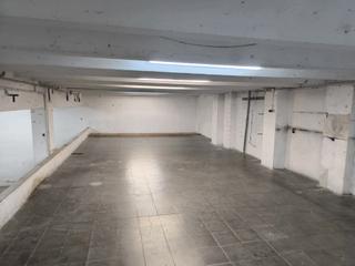 Rent Business premise in Carrer de la riera d'horta 38. Zona muy comercial