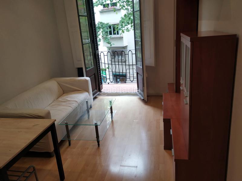 Foto fe25110c-9f18-45de-9f29-46464d2bcee7. Appartamento con camino in Sagrada Família Barcelona