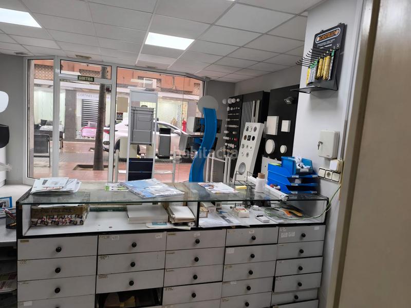 Foto b44d8397-dd1c-4d48-bae0-cd8e06c44d3e. Rent business premise in carrer d'antoni costa 23 in Barcelona