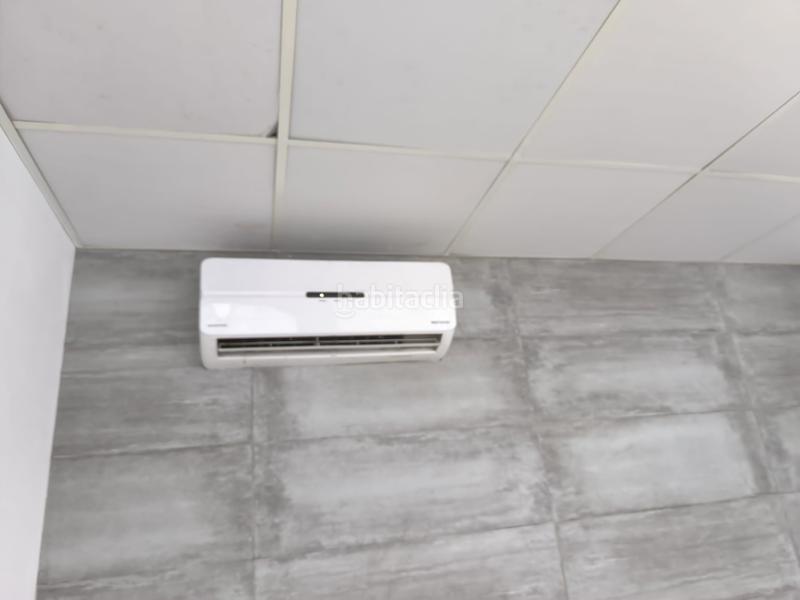 Foto dcbaaecc-5fd6-446b-bf4b-f687d9d93e0c. Business premise with heating in El Parc i la Llacuna del Poblenou Barcelona