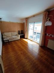 Appartement  Carrer del beat almató. Ideal pareja  o inversor
