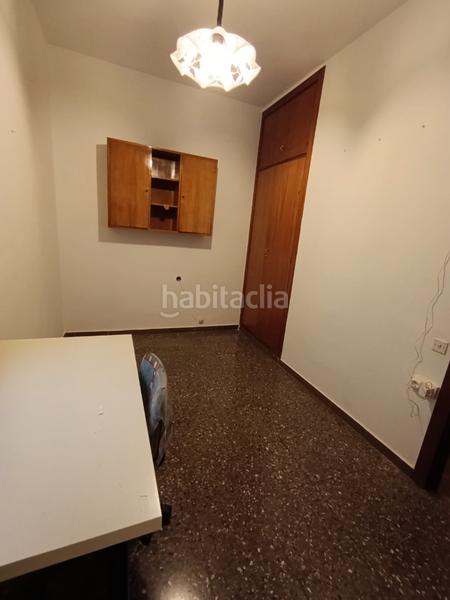 Foto 280568fb-721a-4ad4-babe-f2d901b17c0b. Piso oportunidad!! ideal familia en Putget - Farró Barcelona