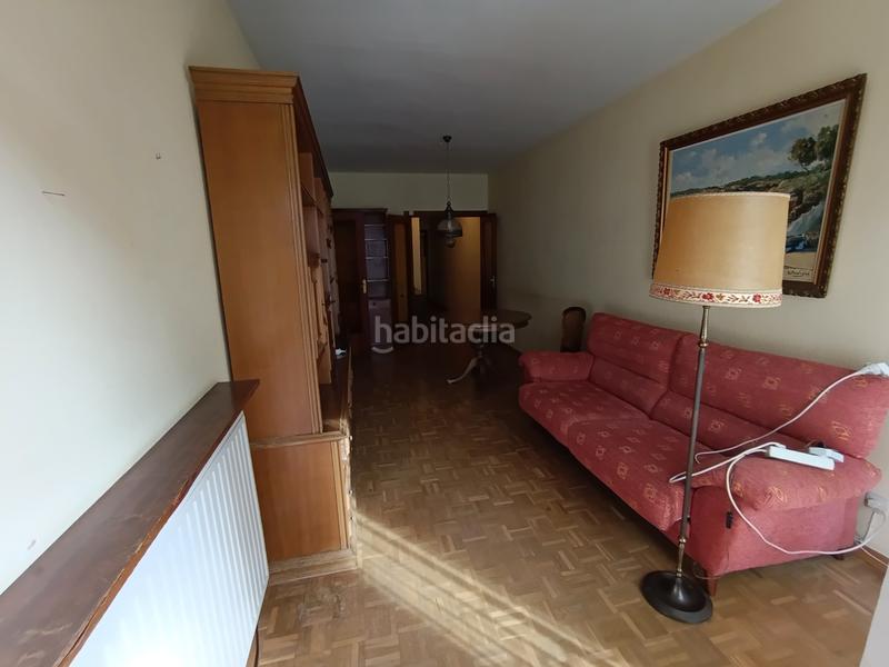 Foto 7d49a78b-1c23-4553-98bf-f869bd354550. Piso oportunidad!! ideal familia en Putget - Farró Barcelona