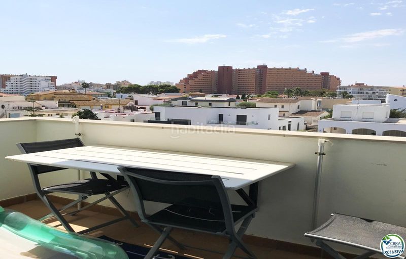 Foto 9ccb8d82-26fc-4046-a46a-fccf5aed36d6. Apartament amb aparcament piscina a Santa Margarida Roses