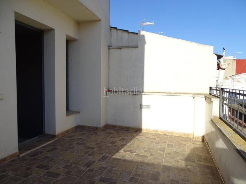 Foto 0512d415-0f1f-4f60-82e5-35327457b945. Casa aparellada amb calefacció aparcament a Gandesa