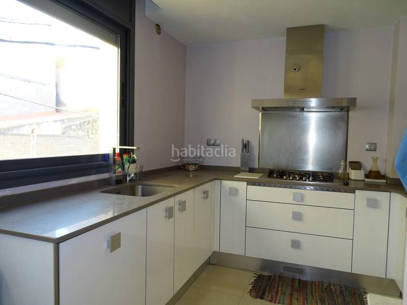 Foto 57049593-7746-4dd3-bfb5-f2dd8e0fa029. Casa aparellada amb calefacció aparcament a Gandesa