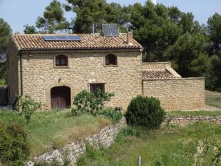 Casa a N/a. En venta lujosa masia reformada en la población de bot. más de 1
