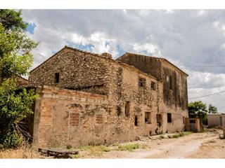 Casa  N/a. Masía en venta en la localidad de tortosa de 483 m2 de edificaci