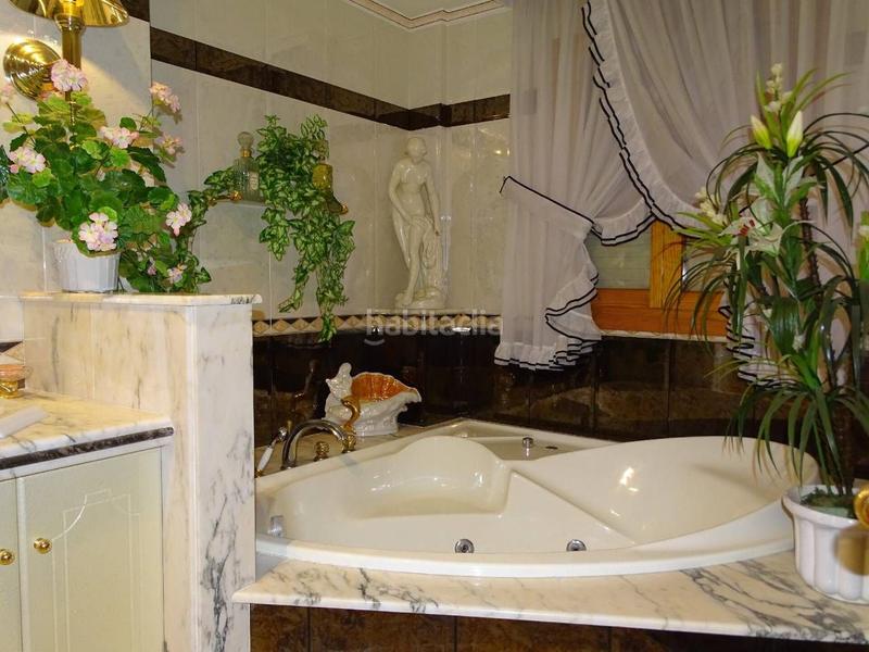 Foto 1da0ee0d-90da-4a36-bd8b-c4b5cebdf751. House with heating parking in Bítem Tortosa