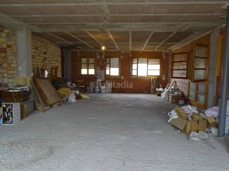 Foto 7a10e543-93af-4b0b-8e65-6aef3856e8fb. House with heating parking in Bítem Tortosa