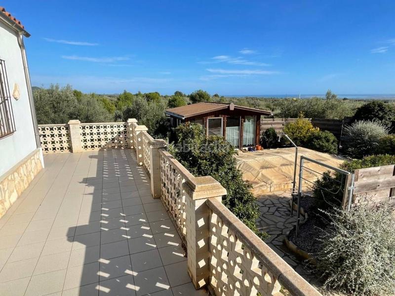 Foto ae71c60d-eaee-49c8-af0a-ed55f0fcf8b7. Chalet  en venta en Camarles