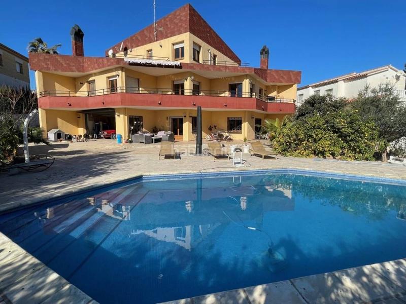 Foto 80985ba0-6ed2-4c54-8430-d70f47d62b04. Casa chalet unifamiliar con vistas al mar en Ampolla (L´)