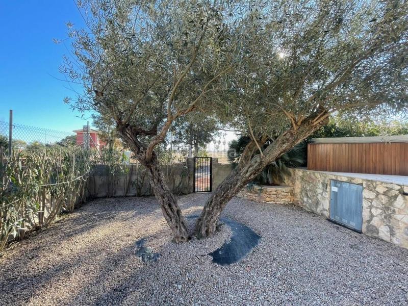 Foto cfb340a9-325a-4dc5-a80e-96c108b900bd. Casa chalet unifamiliar con vistas al mar en Ampolla (L´)