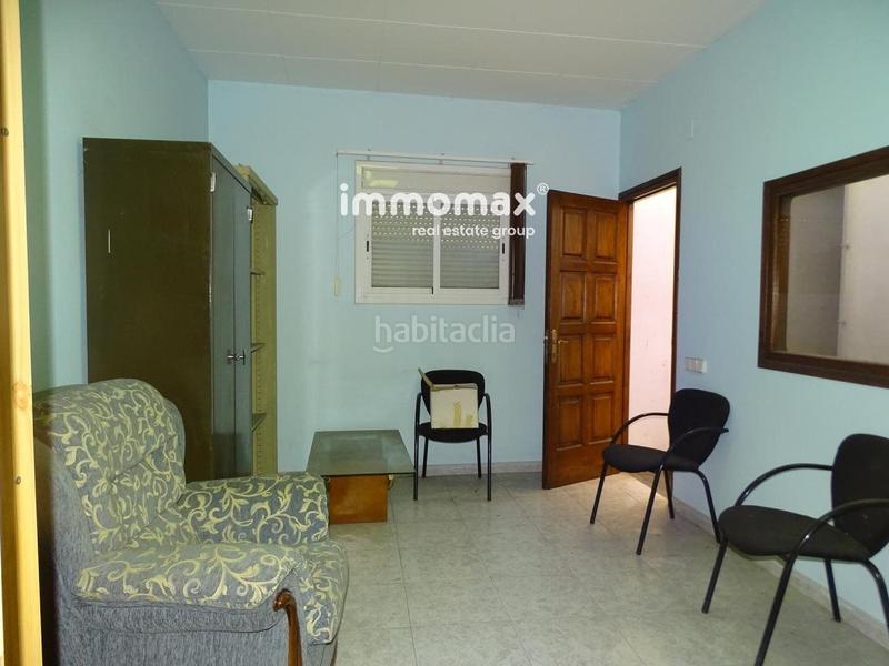 Foto 89b168a7-e84a-4a78-81bf-b30657ab7316. Location bâtiment à usage industriel dans Caseres