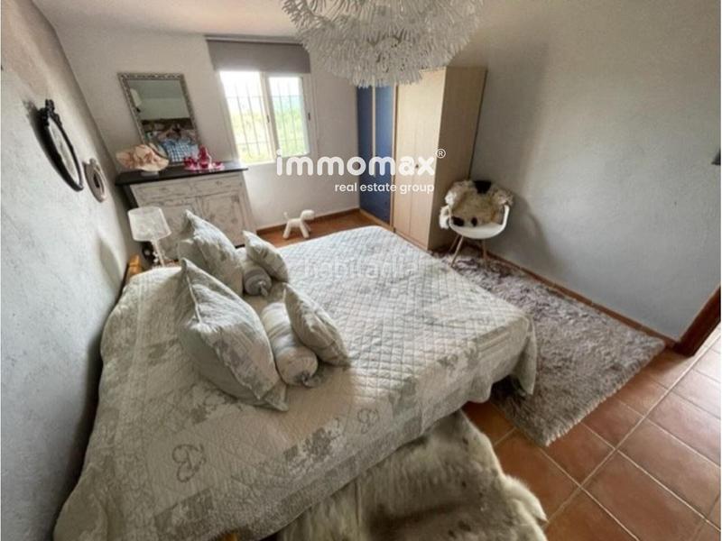 Foto d2fdb4f7-ef7b-4ea0-a4ca-033ba5028130. Xalet amb piscina a Perelló (El)