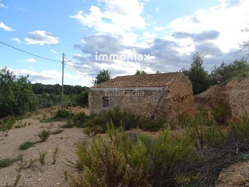 Foto bb8440ef-e9ef-4f38-95fc-81ccef0e27b5. Chalet s en venta en vinallop en Centre Tortosa