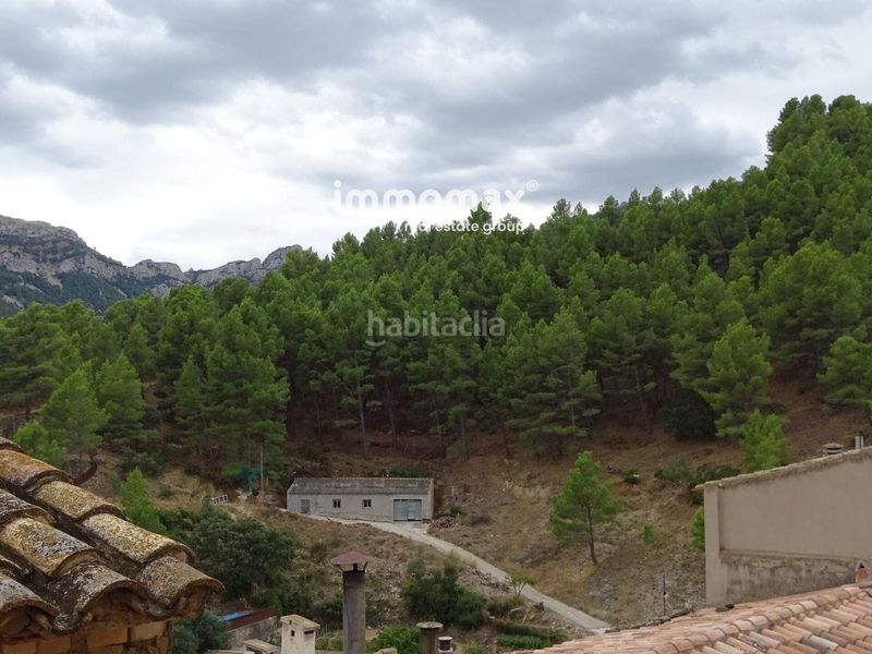 Foto b76fd921-2948-4ea1-a052-d996bb616a23. Casa amb aparcament a Paüls