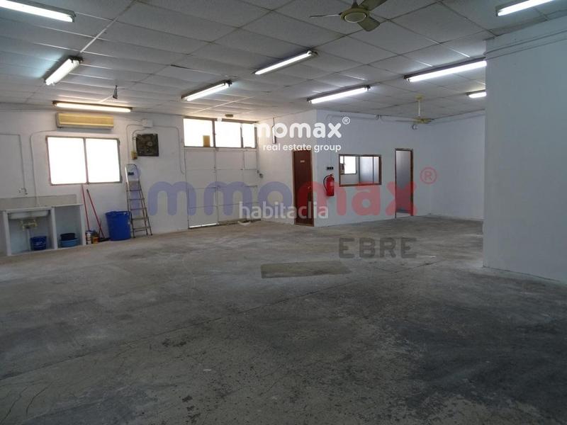 Foto 2ed3d23f-a8e2-43c1-8133-07b534db476e. Lloguer local comercial a Xerta