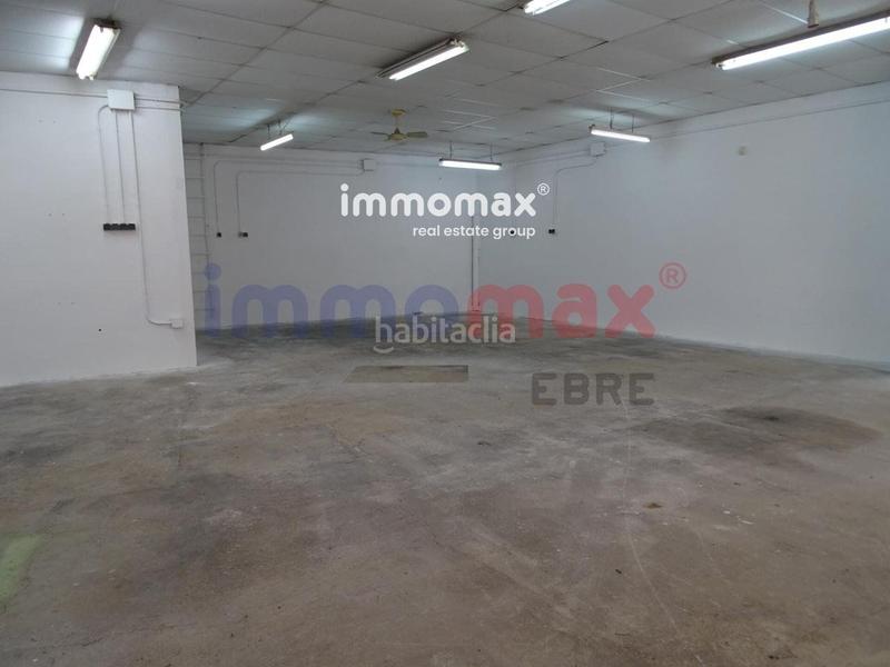 Foto 17548e64-93b8-440c-b175-7133e4a39fac. Location local commercial dans Xerta