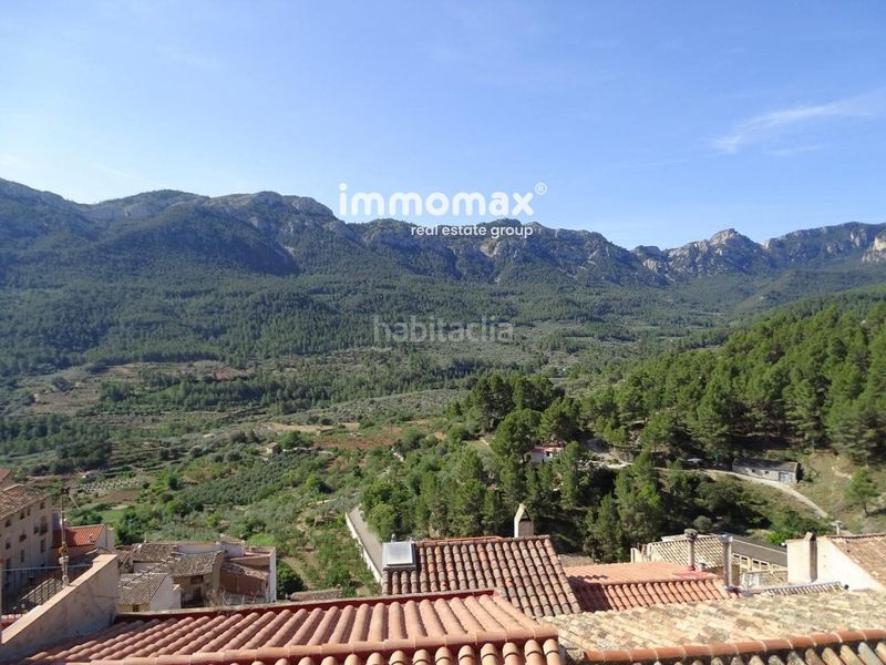 Foto d6ad3997-73f3-469d-889d-330b062a6894. Casa amb aparcament a Paüls