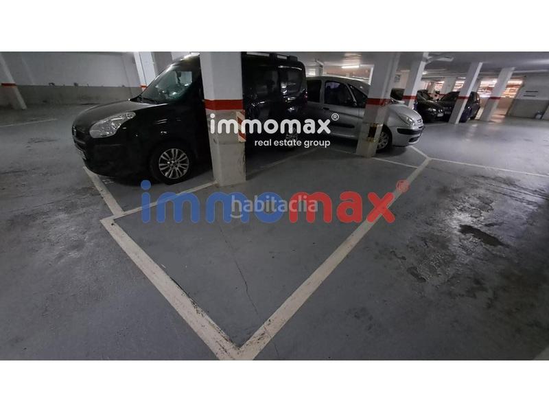 Foto f11f1b3d-73cd-47d1-bffe-8a55c15bd00a. Car parking in Marianao Sant Boi de Llobregat