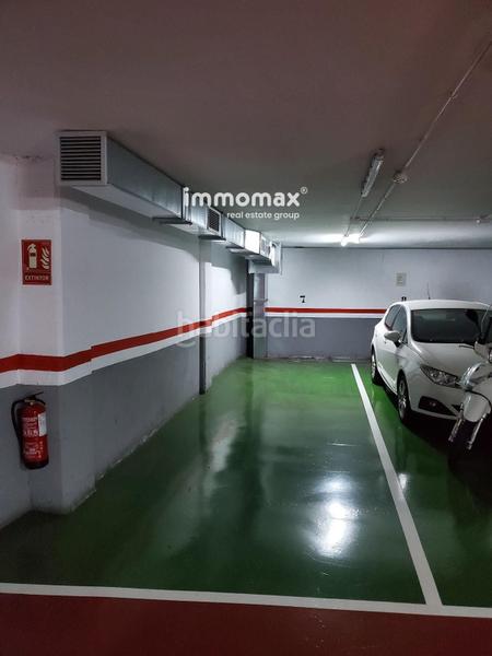 Foto a67b9ab9-6f99-4e48-b750-d90a540991b2. Aparcament cotxe a Centre Esplugues de Llobregat