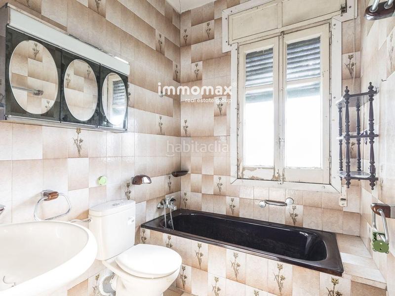 Foto 22afe2fd-1106-4738-a59f-06cf27b9ac3e. Casa amb aparcament a Marianao Sant Boi de Llobregat