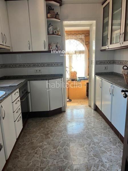 Foto 727d3148-f87f-4967-a77f-c98828b73ec1. Casa amb aparcament a Marianao Sant Boi de Llobregat