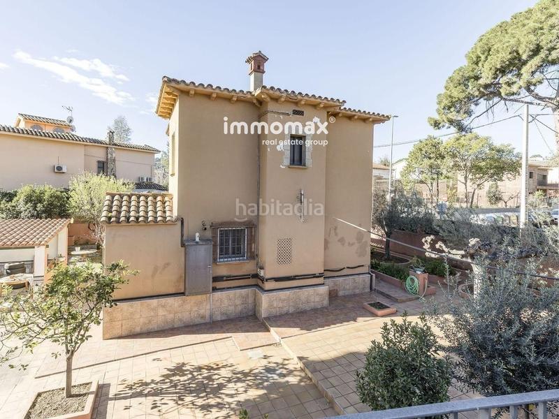 Foto 979cd514-05e8-405d-a148-22f487897d14. Casa amb aparcament a Marianao Sant Boi de Llobregat