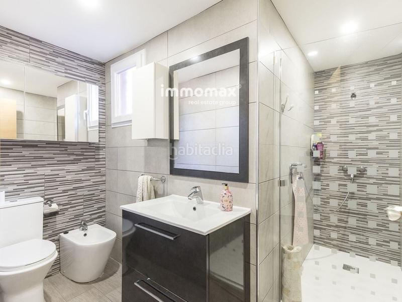 Foto b96ab212-c0eb-4947-a0be-e842cbc58531. Casa amb aparcament a Marianao Sant Boi de Llobregat