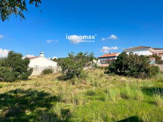 Terreny residencial a Santa Maria. Amplio terreno esquinero en vilanova i la geltru ideal para vivi