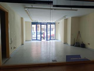 Local commercial  Mossen andreu. Local comercial cornella de llobregat , posibilidad de hacer cam