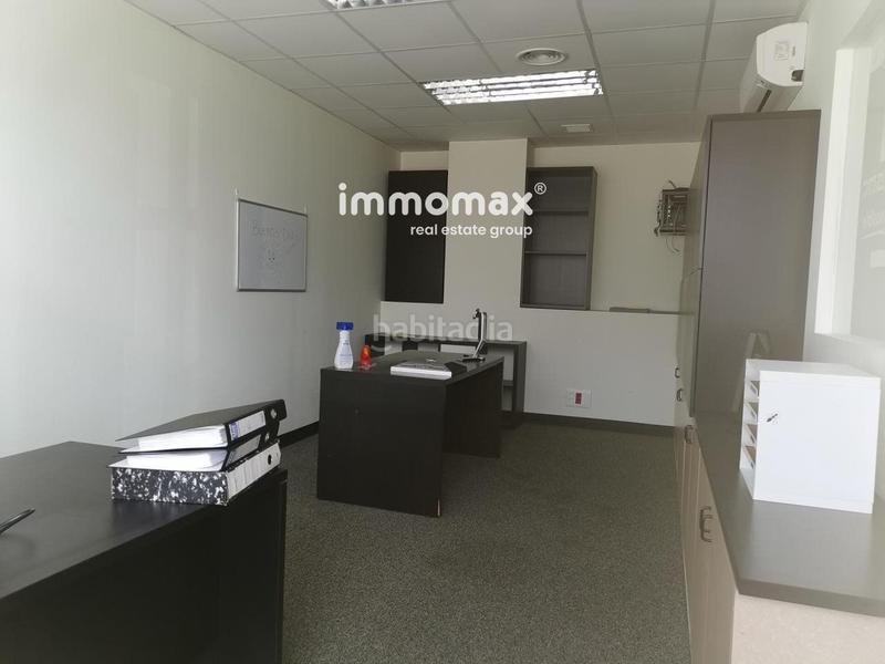 Foto b4ecce26-62d8-4606-b66f-03d4e1c4a4ef. Business premise in La Plana Esplugues de Llobregat