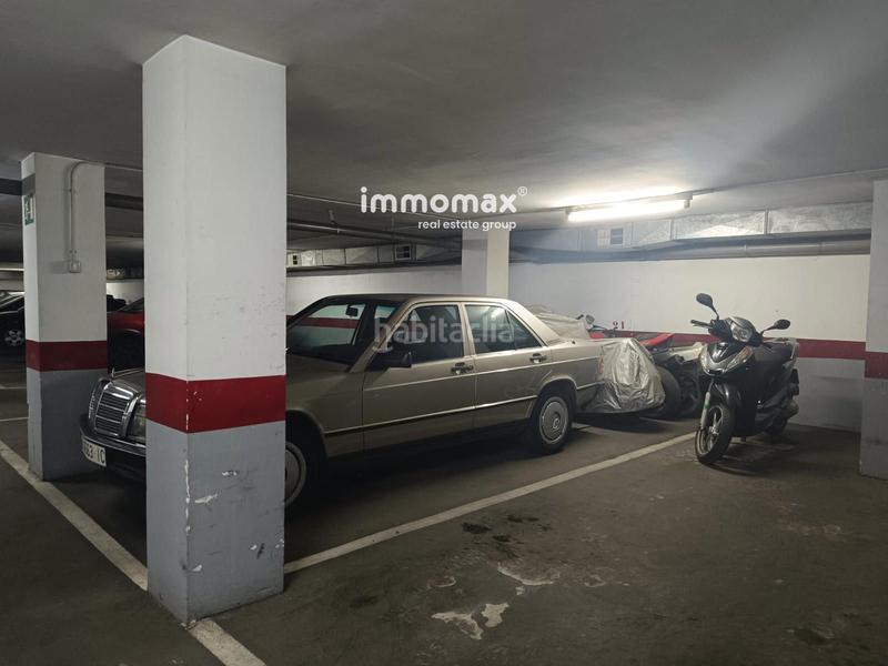 Foto a46faa3d-661a-4676-acbb-1e677bcad298. Aparcament cotxe a La Plana Esplugues de Llobregat