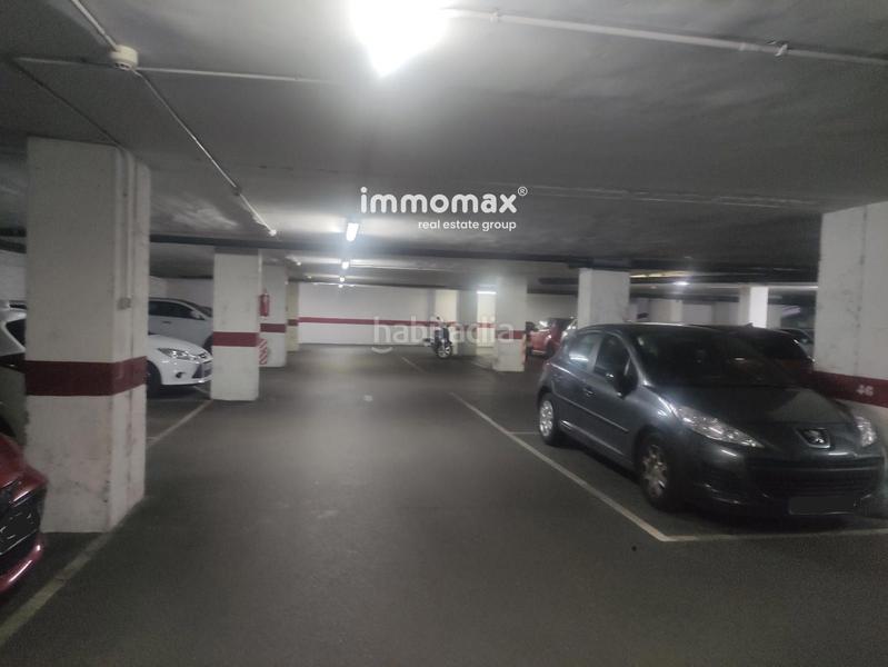 Foto b329adb9-ebe2-4612-aced-ea073f4e5e0b. Autoparkplatz in Sant Josep Hospitalet de Llobregat (L´)