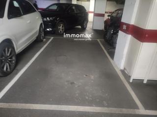 Parking voiture  Carrilet,. Se vende plaza de parking de 10 m, ideal para coche grande
