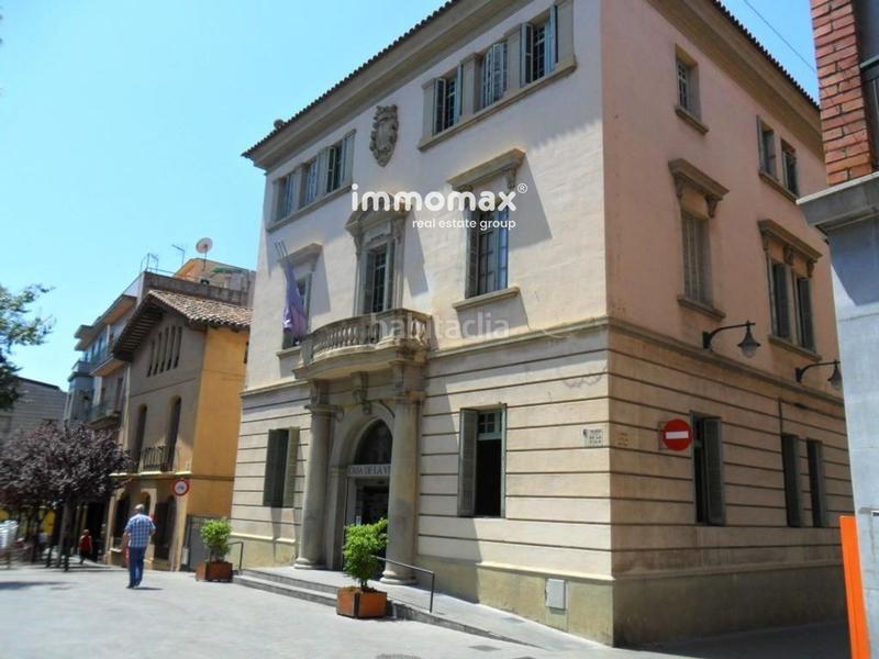 Foto b8b7f681-0d32-497c-b890-17a8c7e69f5e. Lloguer local comercial a rectoria 12 a Centre-Can Nadal Sant Feliu de Llobregat