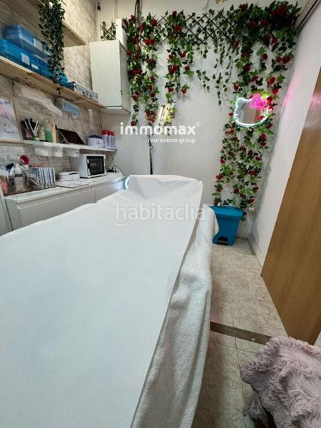 Foto b2798090-0fd3-44e1-b9c5-67c5a146becb. Pas-de-porte local commercial dans El Camp de l´Arpa del Clot Barcelona